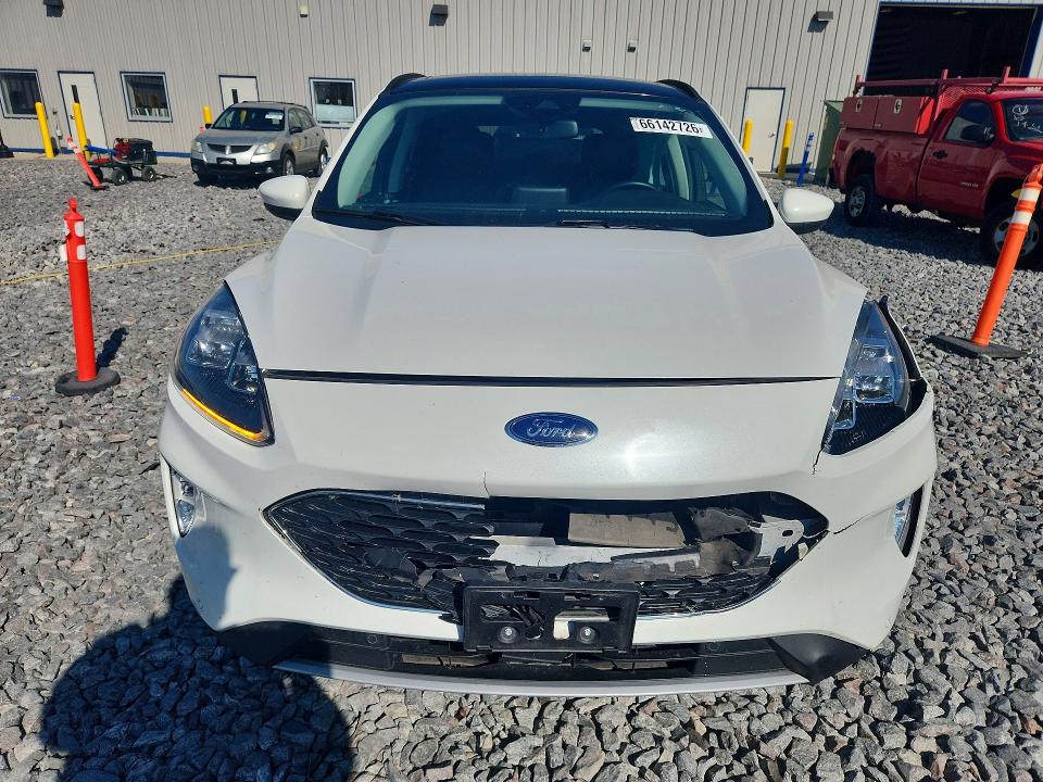 Photo 5 from auction – 2021 FORD ESCAPE with VIN 1FMCU9J97MUA55350