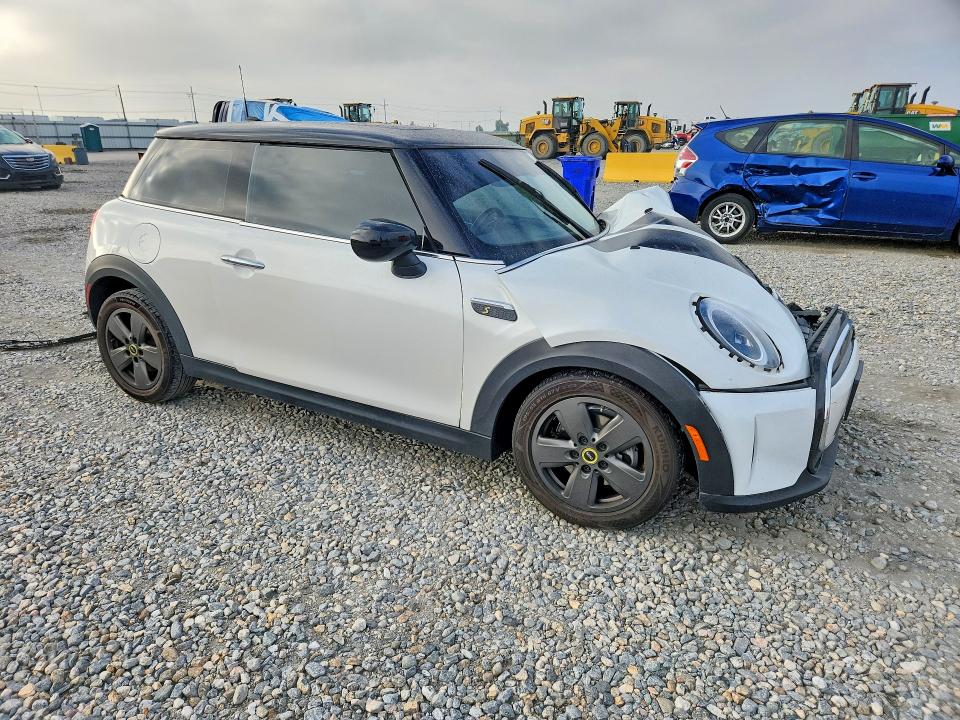 Photo 4 from auction – 2024 MINI COOPER with VIN WMW13DJ05R2V91314