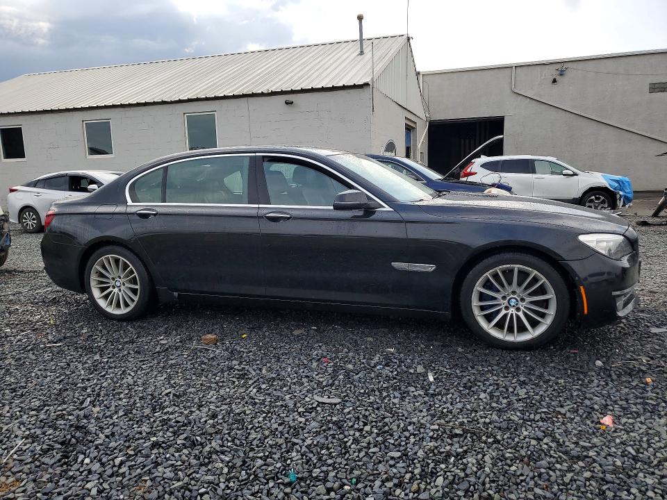 Photo 4 from auction – 2014 BMW 750 with VIN WBAYF8C54ED142517