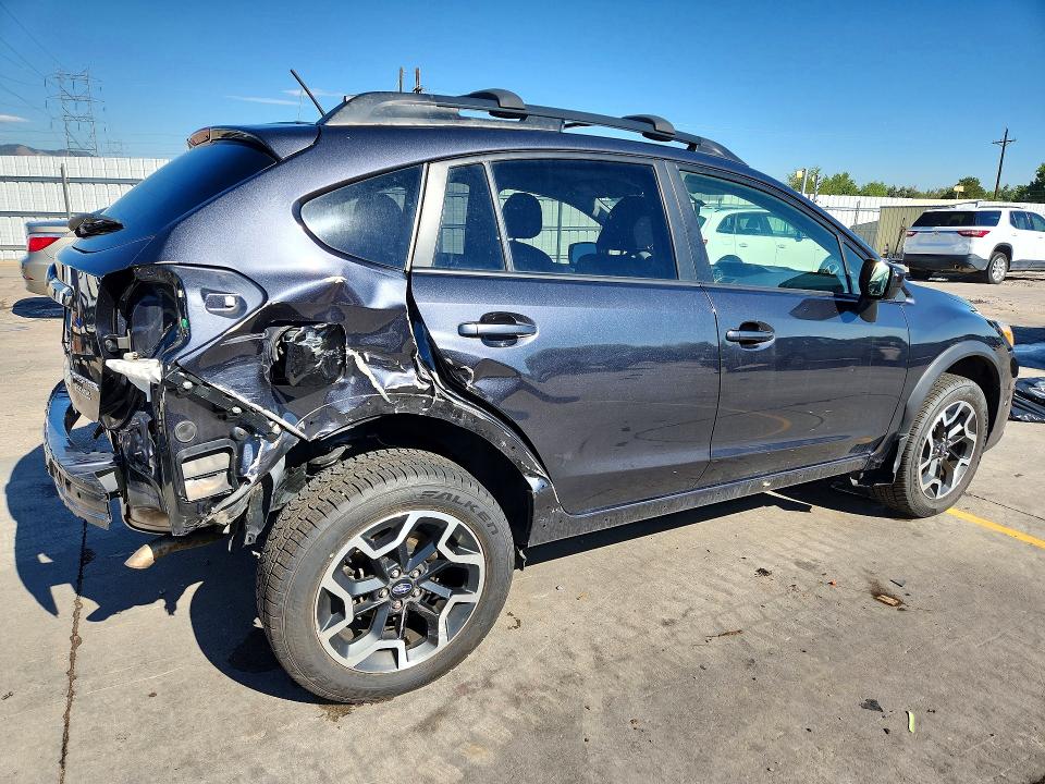 Photo 3 from auction – 2017 SUBARU CROSSTREK with VIN JF2GPABC0HH281559