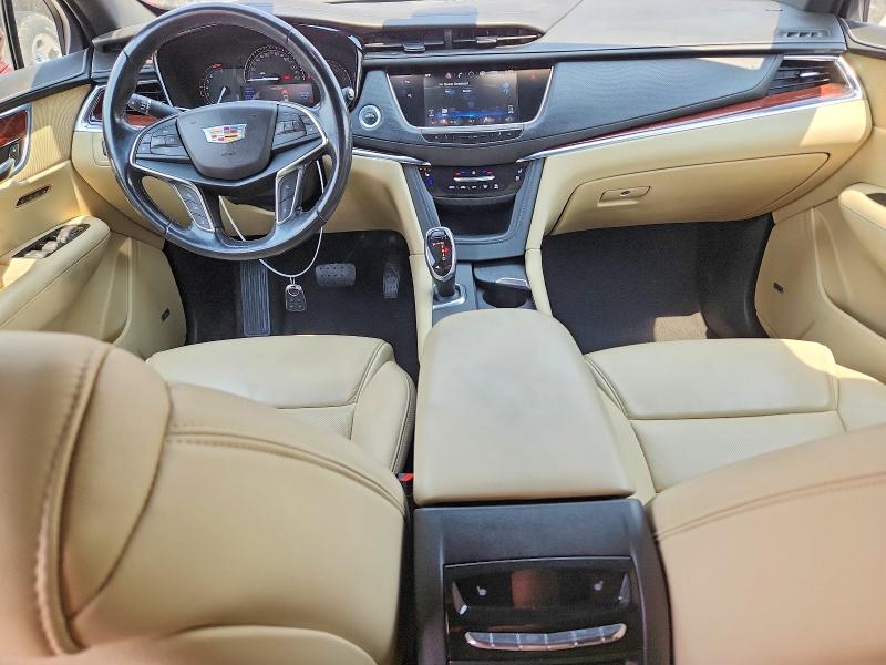 Photo 8 from auction – 2018 CADILLAC XT5 with VIN 1GYKNFRSXJZ223462