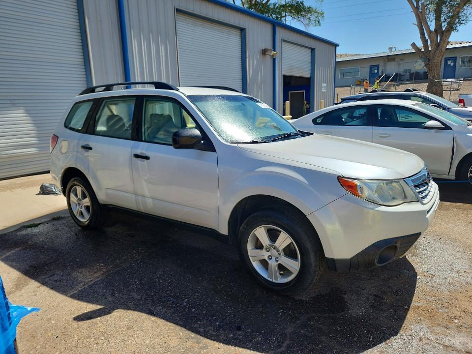 Photo 4 from auction – 2013 SUBARU FORESTER with VIN JF2SHABC7DH403643