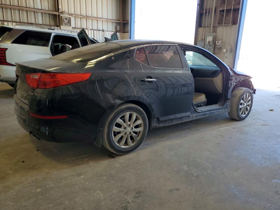 Photo 3 from auction – 2015 KIA OPTIMA with VIN 5XXGN4A70FG372917