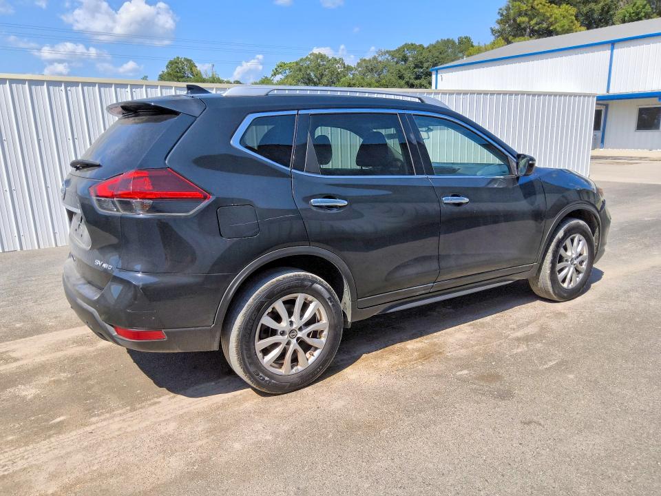 Photo 3 from auction – 2018 NISSAN ROGUE with VIN KNMAT2MV7JP579817