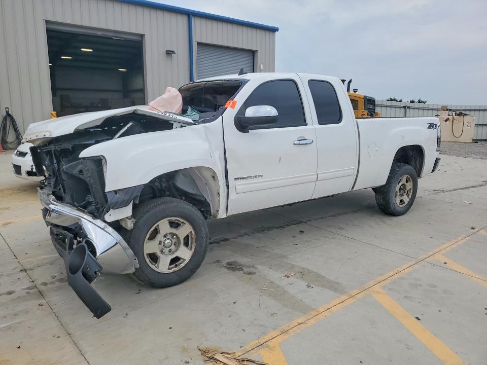 GMC SIERRA 2011 with VIN 1GTR2VE37BZ181968 - Photo from auction