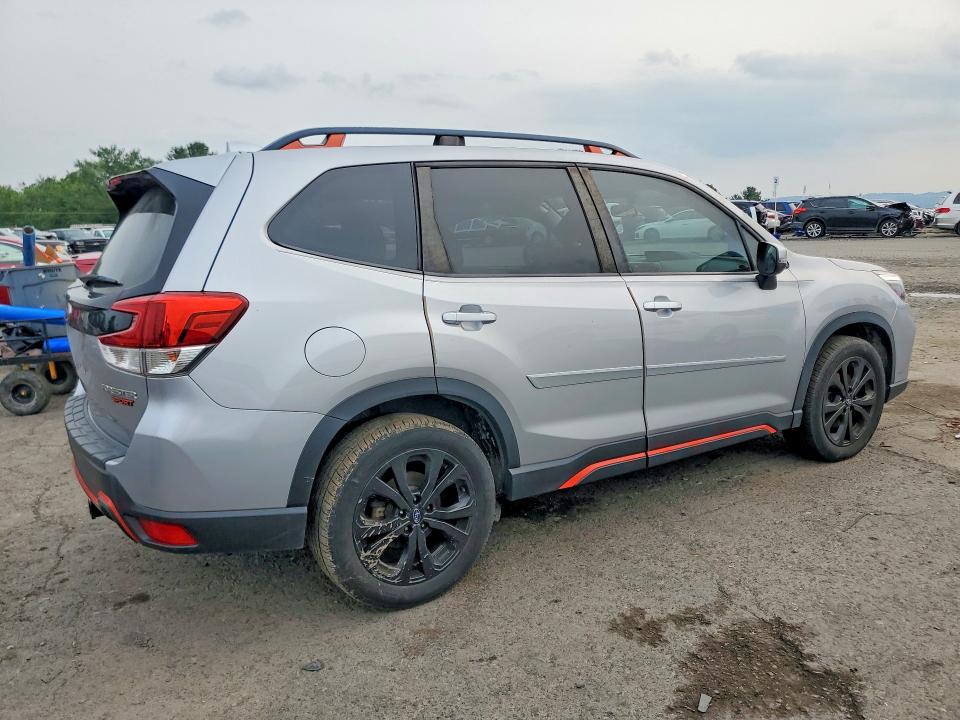 Photo 3 from auction – 2019 SUBARU FORESTER with VIN JF2SKAJC7KH438229