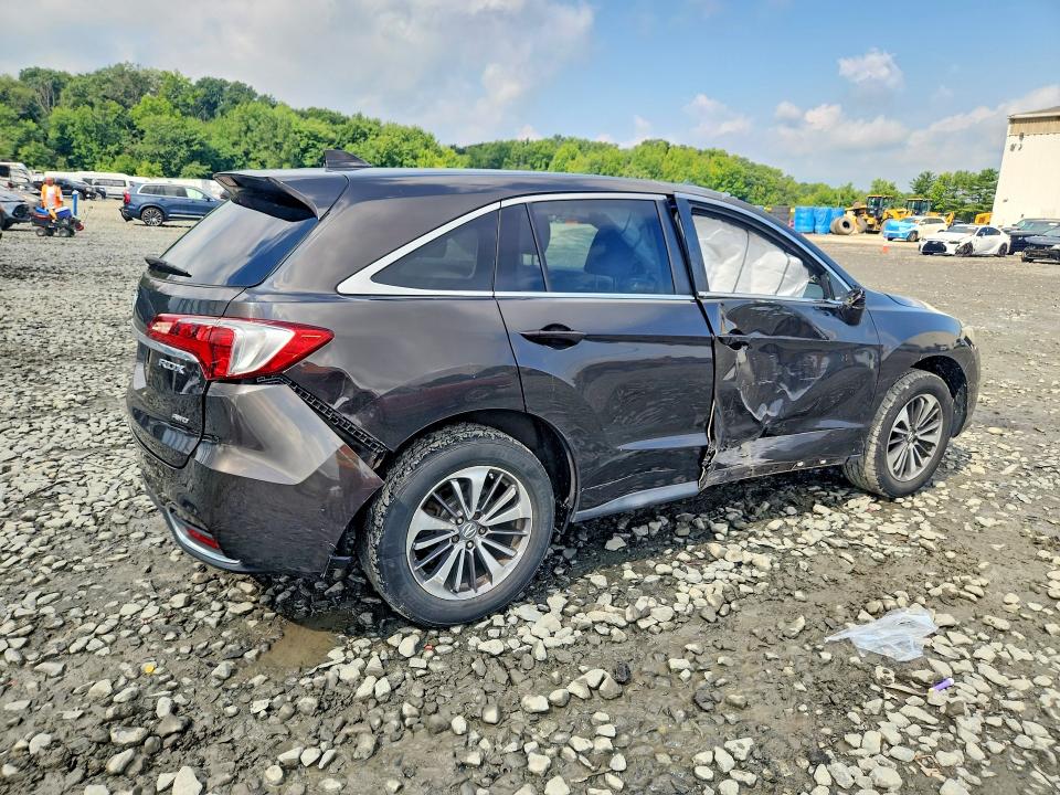 Photo 3 from auction – 2017 ACURA RDX with VIN 5J8TB4H79HL030447