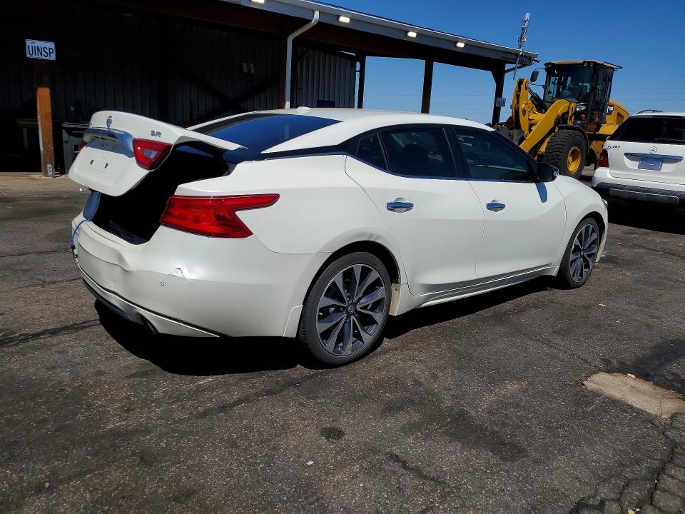Photo 3 from auction – 2017 NISSAN MAXIMA SR with VIN 1N4AA6AP9HC383694