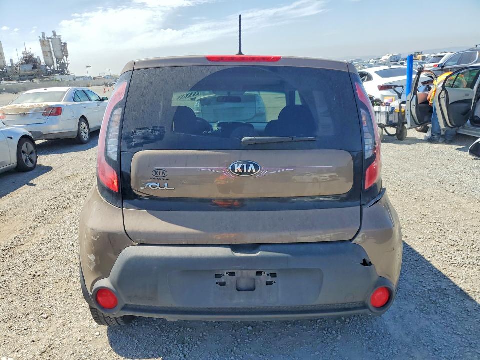 Photo 6 from auction – 2014 KIA SOUL with VIN KNDJN2A24E7053641