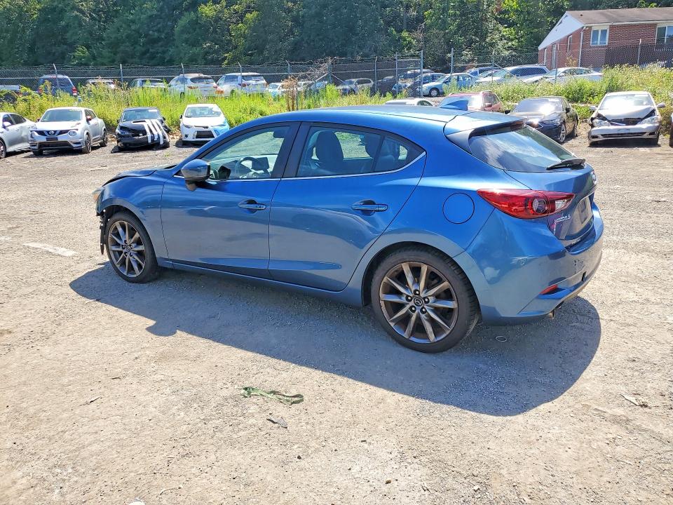 Photo 2 from auction – 2018 MAZDA 3 with VIN 3MZBN1L38JM275844