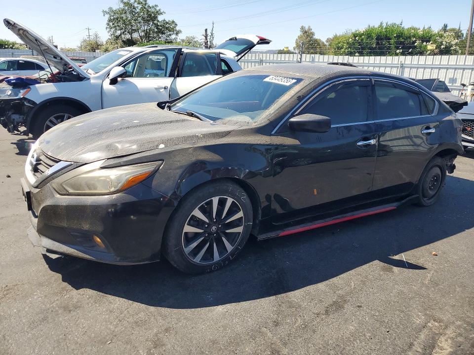 NISSAN ALTIMA 2018 with VIN 1N4AL3APXJC261828 - Photo from auction