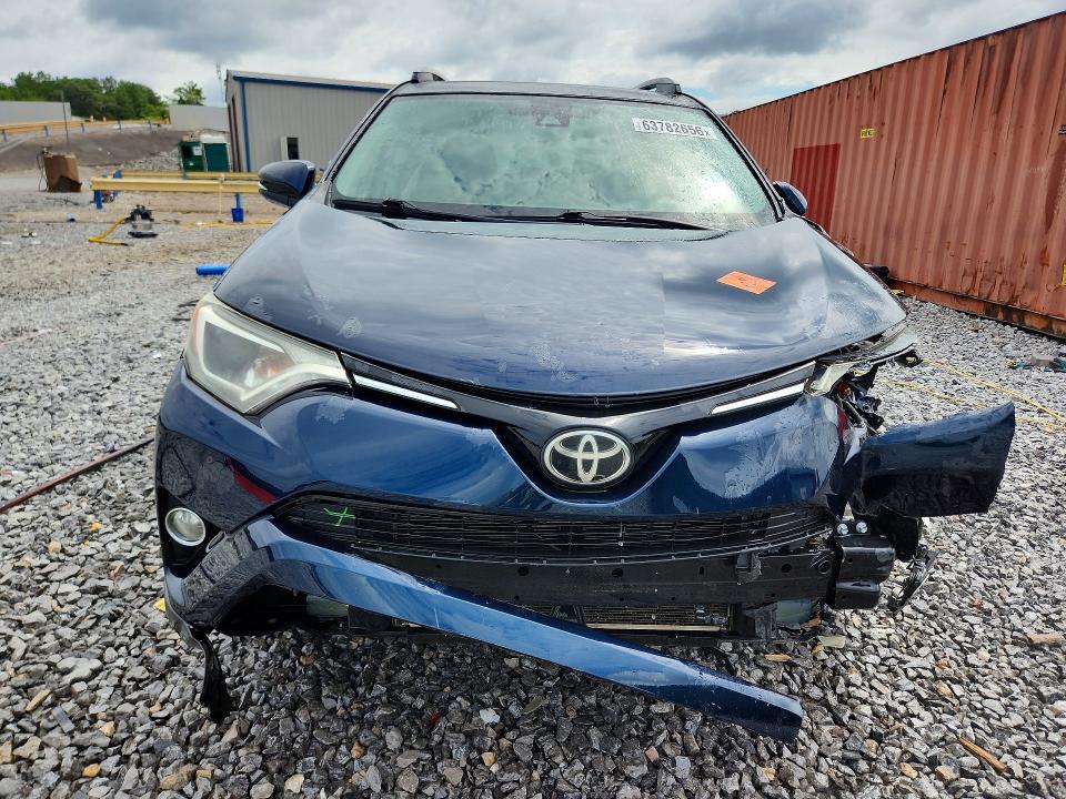 Photo 5 from auction – 2017 TOYOTA RAV4 with VIN JTMWFREV7HD094559