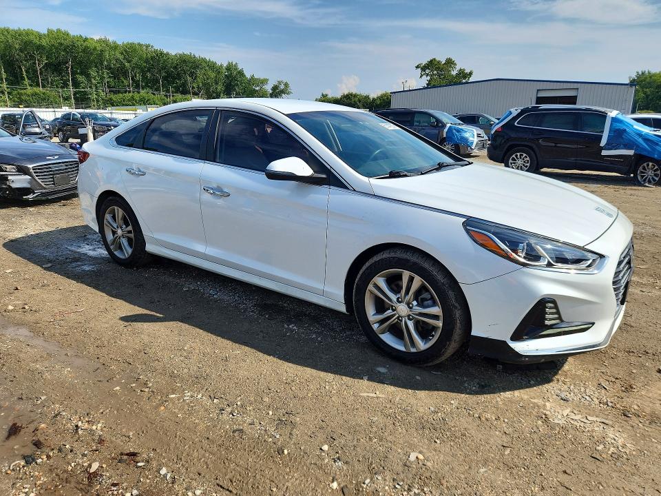 Photo 4 from auction – 2018 HYUNDAI SONATA with VIN 5NPE34AF0JH633657