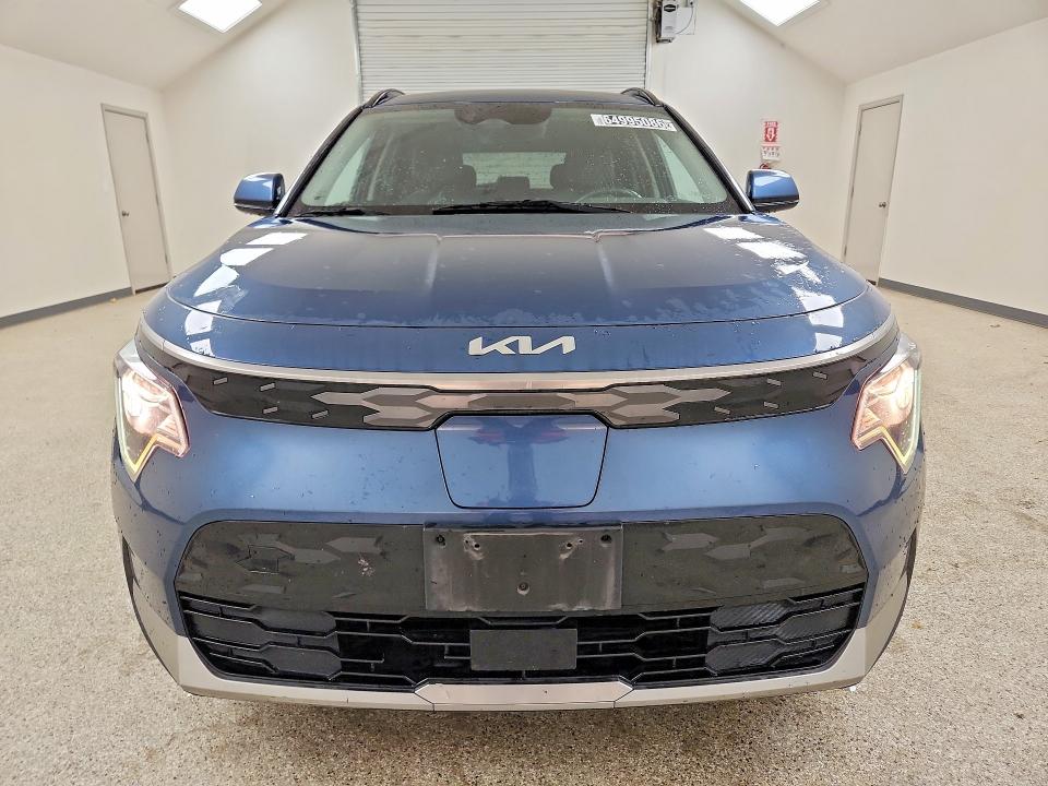 Photo 5 from auction – 2023 KIA NIRO with VIN KNDCR3L1XP5045257