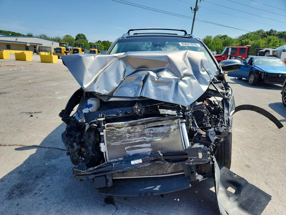 Photo 5 from auction – 2018 KIA SORENTO with VIN 5XYPHDA59JG362879