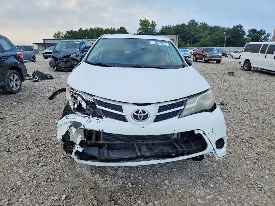 Photo 5 from auction – 2014 TOYOTA RAV4 with VIN JTMZFREVXEJ019929