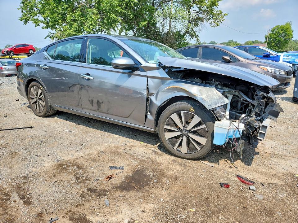 Photo 4 from auction – 2019 NISSAN ALTIMA with VIN 1N4BL4EV5KC170079