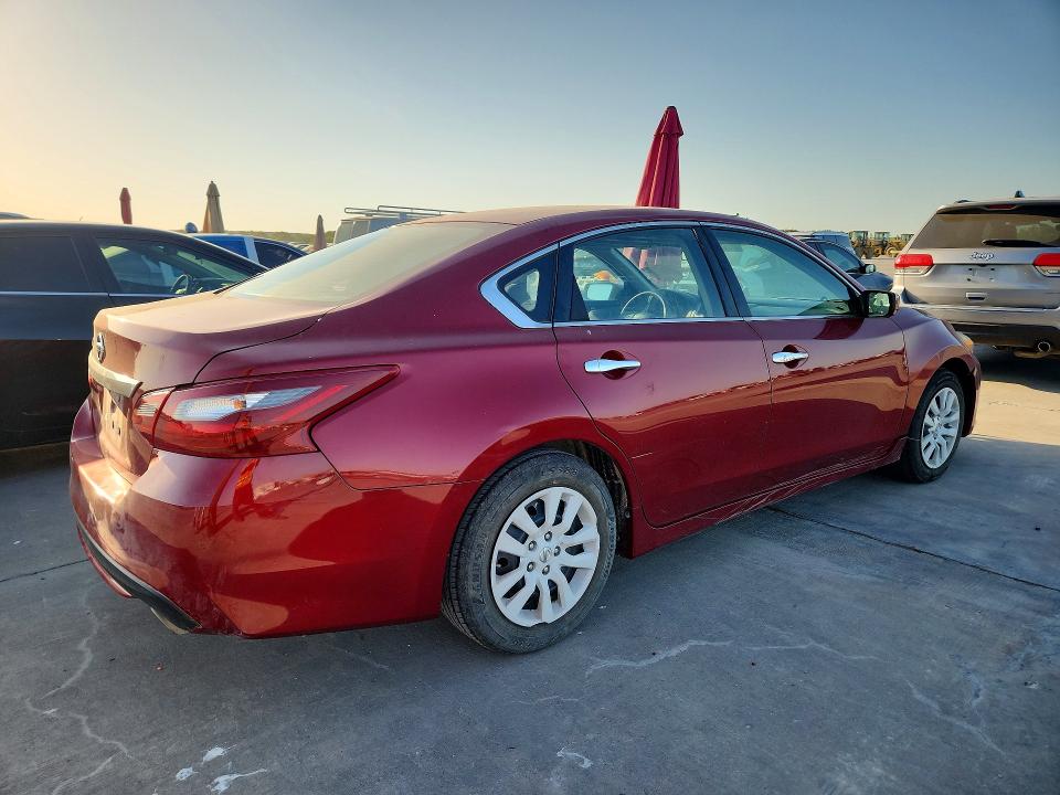 Photo 3 from auction – 2018 NISSAN ALTIMA with VIN 1N4AL3AP5JC176041