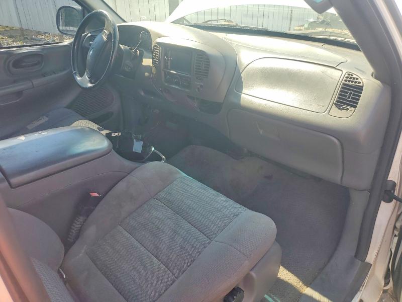 Photo 8 from auction – 2003 FORD F150 with VIN 1FTRX07W23KC23369