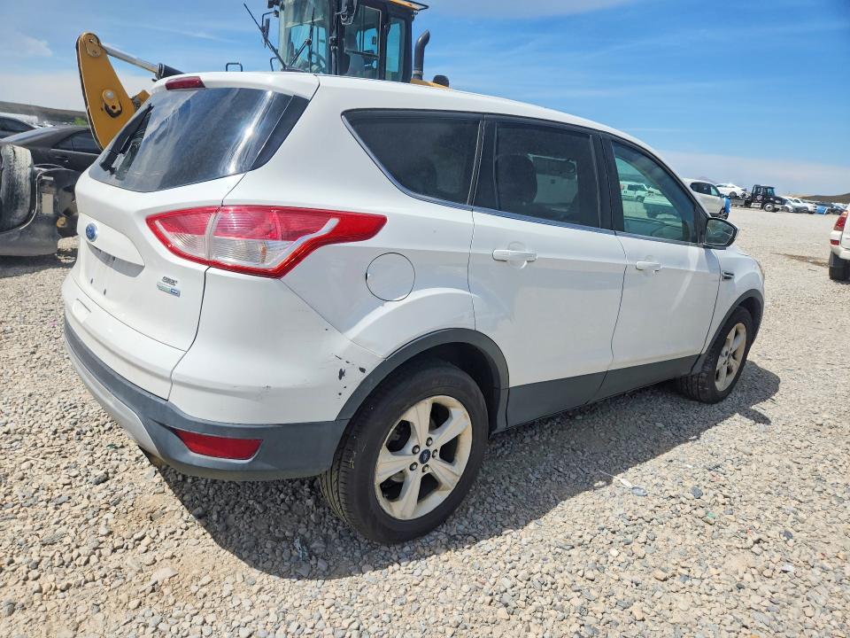 Photo 3 from auction – 2016 FORD ESCAPE with VIN 1FMCU9GX1GUA68962