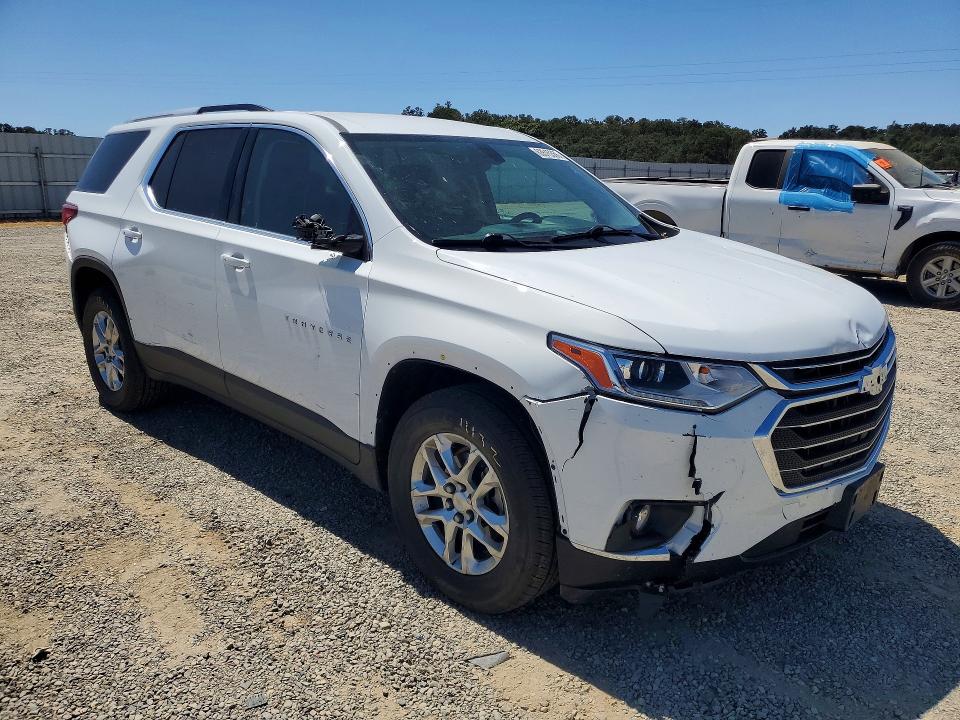 Photo 4 from auction – 2018 CHEVROLET TRAVERSE with VIN 1GNEVGKW6JJ258169