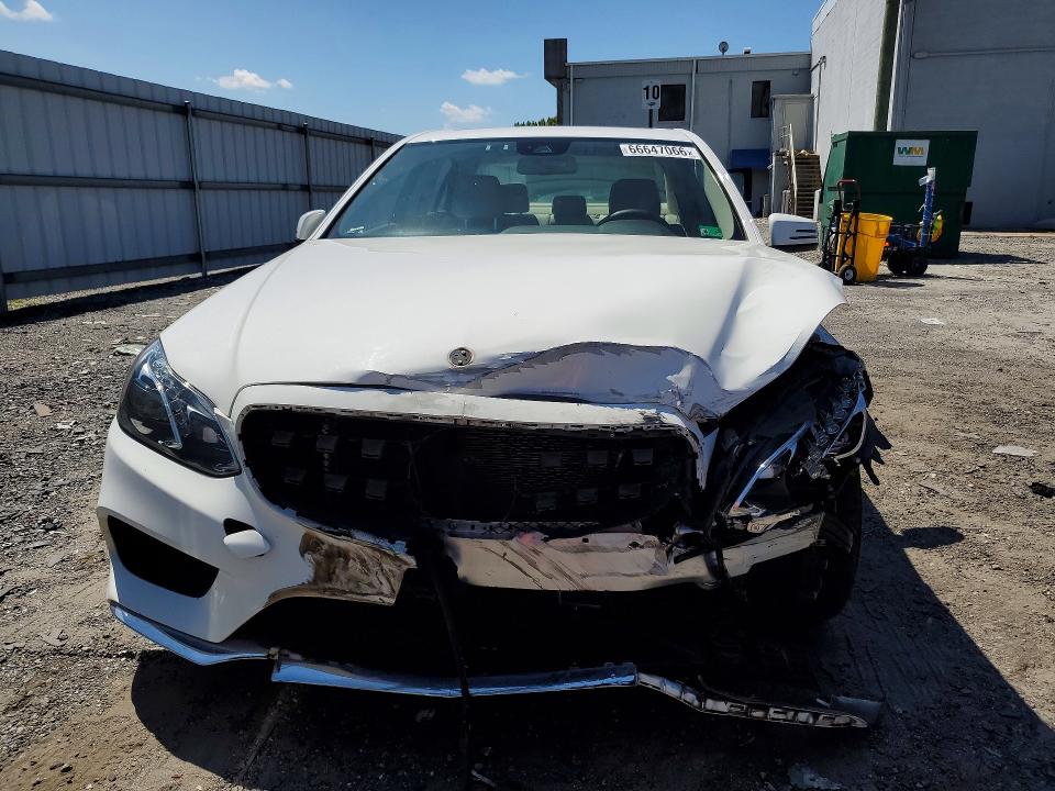Photo 5 from auction – 2016 MERCEDES-BENZ E with VIN WDDHF8JB7GB216173