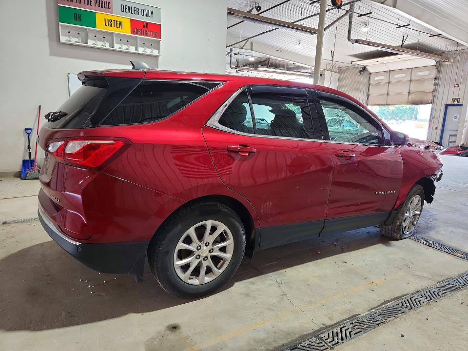 Photo 3 from auction – 2019 CHEVROLET EQUINOX with VIN 3GNAXUEV3KS677784