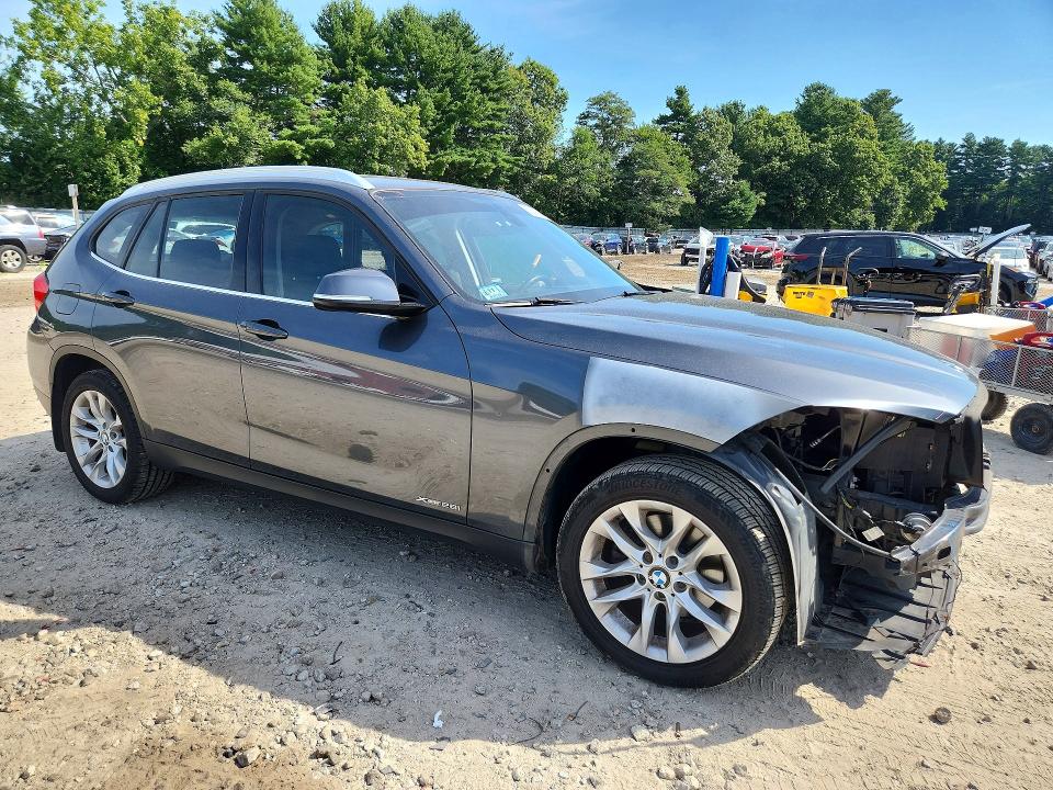Photo 4 from auction – 2015 BMW X1 with VIN WBAVL1C54FVY39183