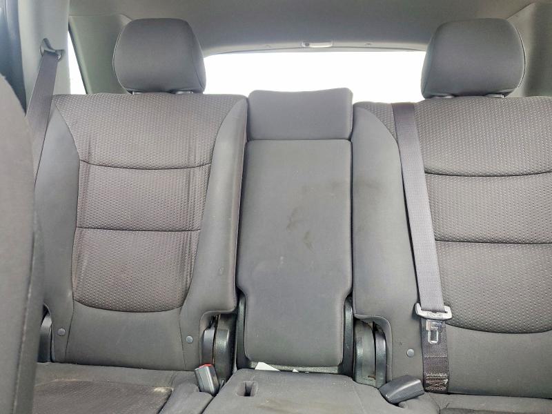 Photo 10 from auction – 2011 KIA SORENTO with VIN 5XYKT3A10BG106597