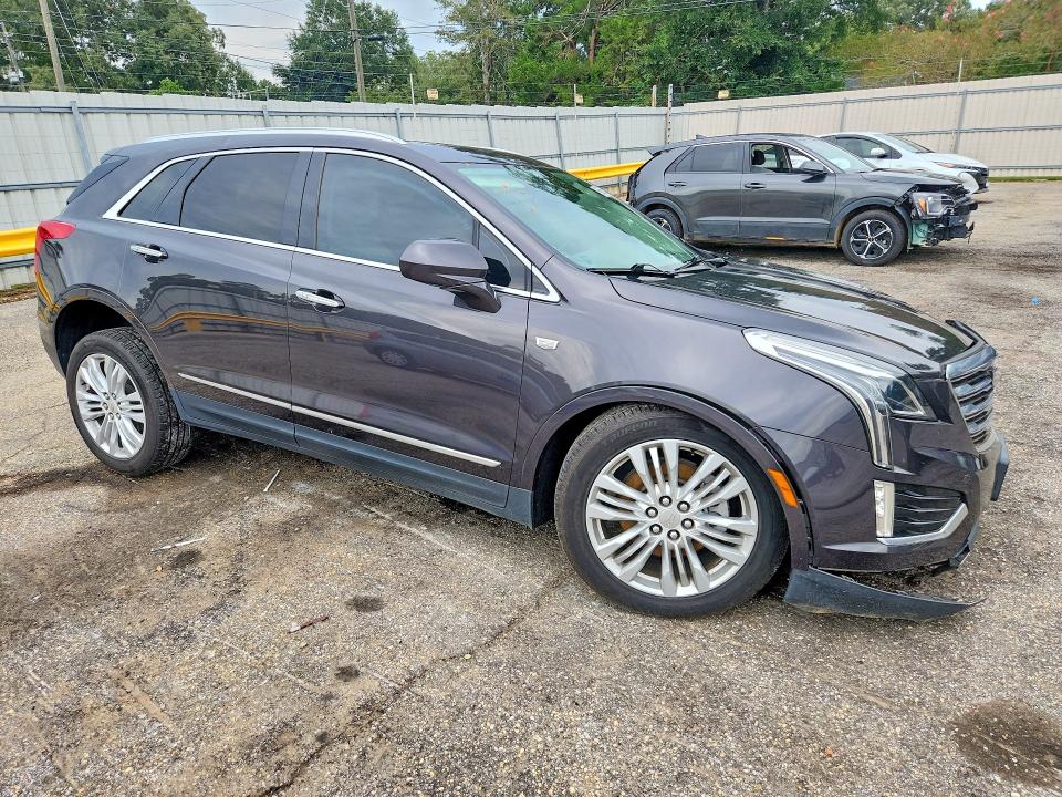 Photo 4 from auction – 2017 CADILLAC XT5 with VIN 1GYKNERS2HZ186136