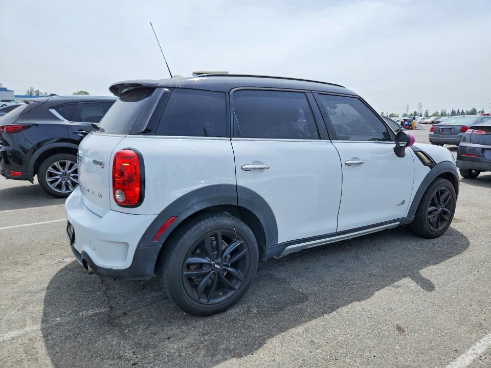 Photo 3 from auction – 2016 MINI COOPER with VIN WMWZC5C54GWU01848