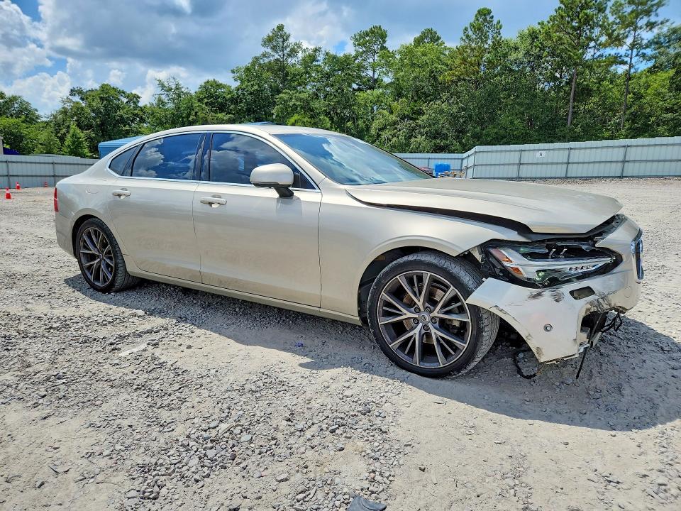 Zdjęcie 4 z aukcji – 2018 VOLVO S90 z VIN LVY982AK4JP017266