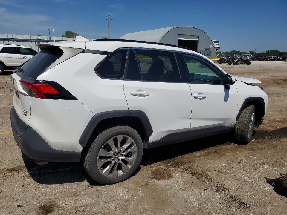 Photo 3 from auction – 2019 TOYOTA RAV4 with VIN 2T3A1RFV8KC045826