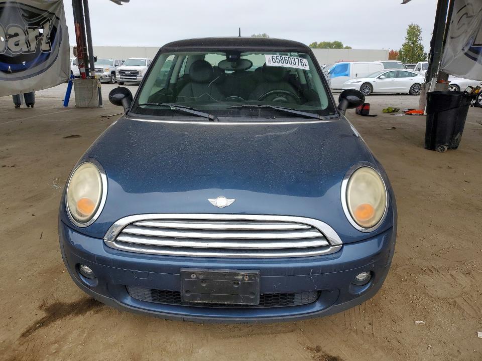 Photo 5 from auction – 2009 MINI COOPER with VIN WMWMF33539TU75417