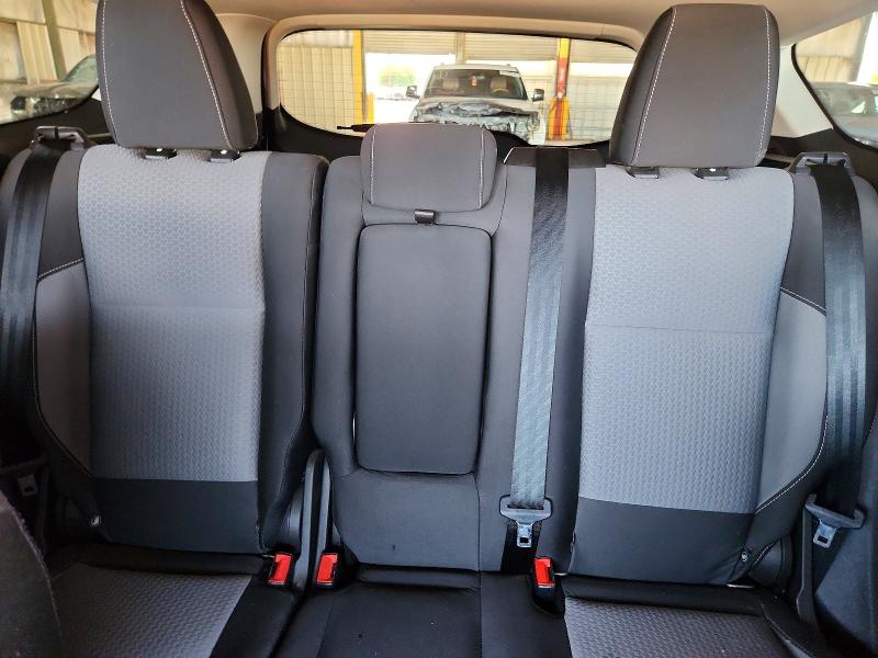 Photo 10 from auction – 2017 FORD ESCAPE with VIN 1FMCU0GDXHUE97195