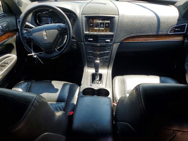 Photo 8 from auction – 2017 LINCOLN MKT with VIN 2LMHJ5NK9HBL00282