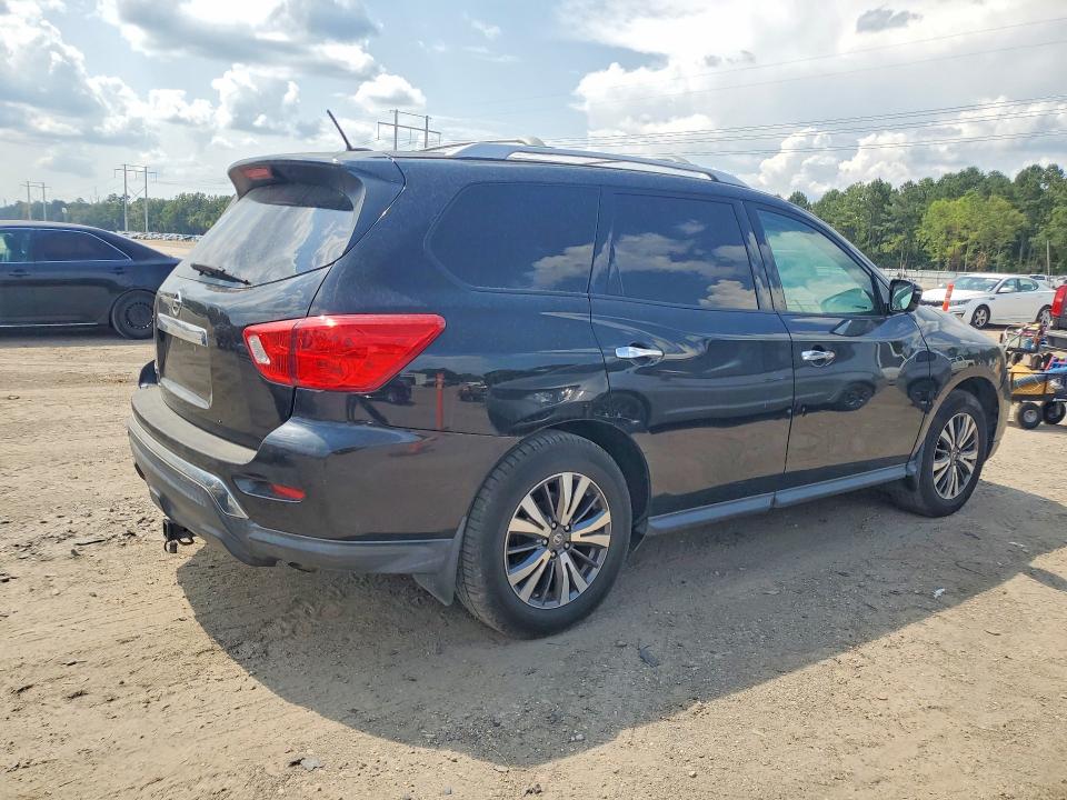 Photo 3 from auction – 2017 NISSAN PATHFINDER with VIN 5N1DR2MN2HC901725
