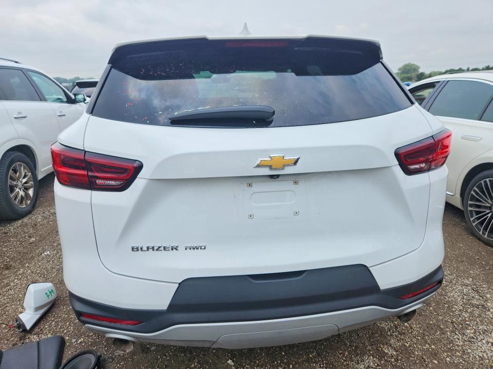 Photo 6 from auction – 2023 CHEVROLET BLAZER with VIN 3GNKBHR4XPS213605