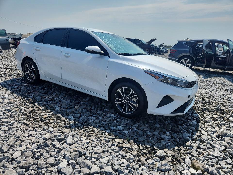 Photo 4 from auction – 2024 KIA FORTE with VIN 3KPF24AD7RE821498
