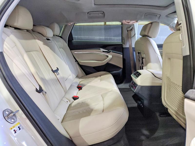 Photo 11 from auction – 2021 AUDI E-TRON with VIN WA1AAAGE1MB022991
