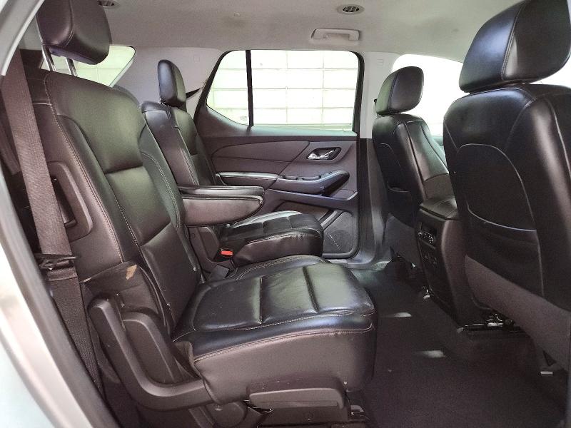 Photo 11 from auction – 2018 CHEVROLET TRAVERSE with VIN 1GNEVJKW2JJ136227