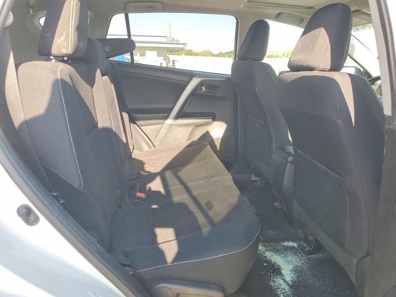Photo 11 from auction – 2017 TOYOTA RAV4 with VIN 2T3RFREV3HW551044