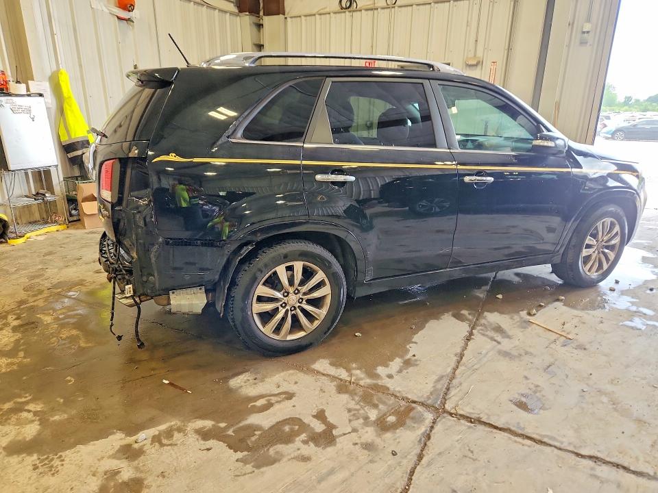Photo 3 from auction – 2011 KIA SORENTO with VIN 5XYKW4A2XBG092942