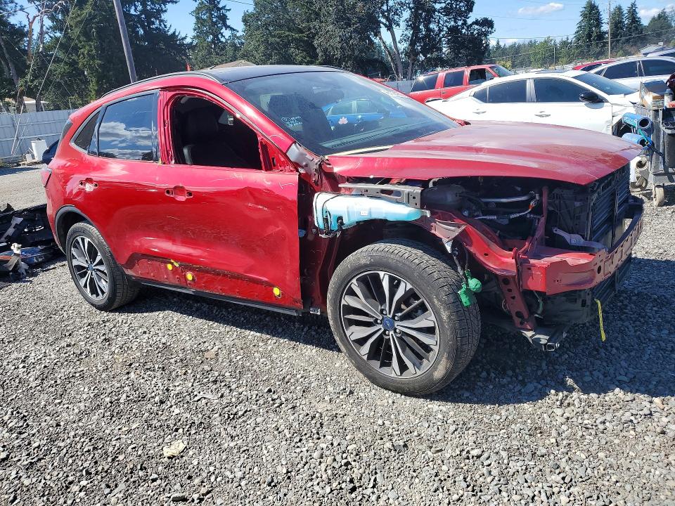 Photo 4 from auction – 2022 FORD ESCAPE with VIN 1FMCU9H92NUB98388