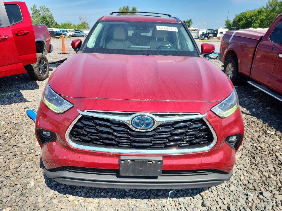 Photo 5 from auction – 2021 TOYOTA HIGHLANDER with VIN 5TDDBRCH8MS523478