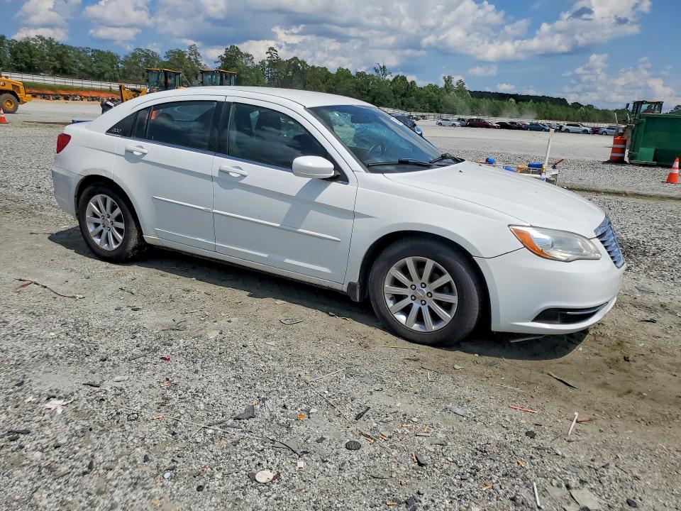 Photo 4 from auction – 2012 CHRYSLER 200 with VIN 1C3CCBBBXCN166746