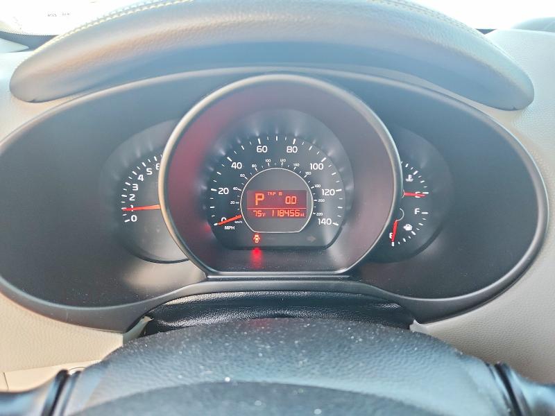 Photo 9 from auction – 2016 KIA SOUL with VIN KNDJP3A56G7346728