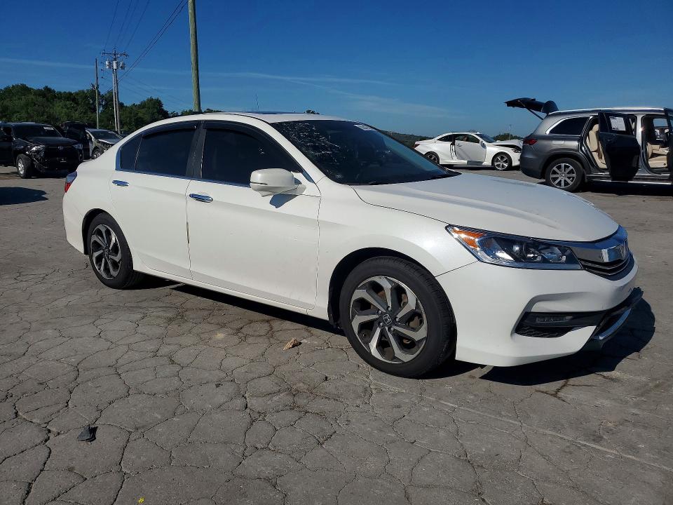 Photo 4 from auction – 2017 HONDA ACCORD with VIN 1HGCR2F87HA012746