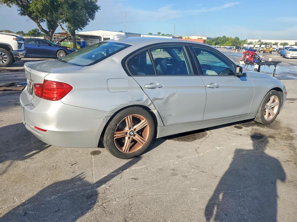 Photo 3 from auction – 2013 BMW 320 with VIN WBA3B1C56DF462468
