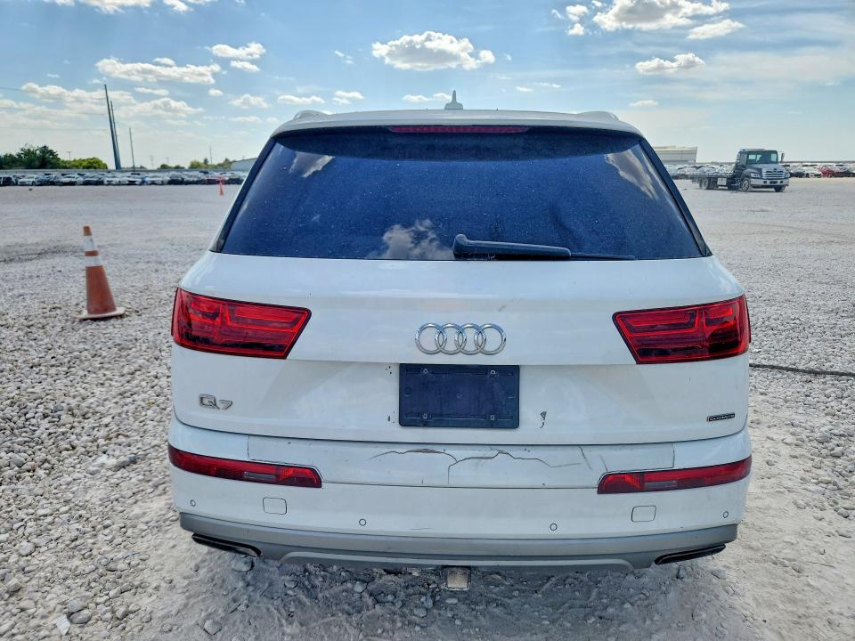 Photo 6 from auction – 2019 AUDI Q7 with VIN WA1LHAF70KD043274